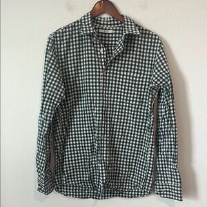 Uniqlo Green and White Plaid Long Sleeve Button Down Shirt